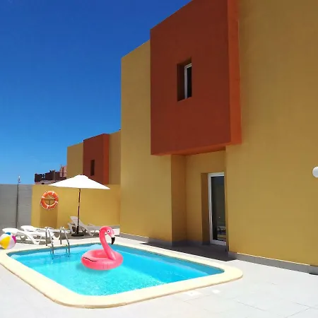 Mariposas Homes Pool 度假居