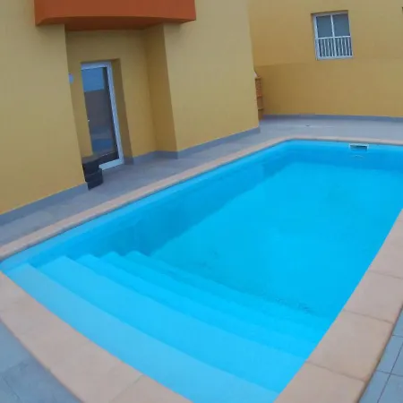 Mariposas Homes Pool 度假居 *